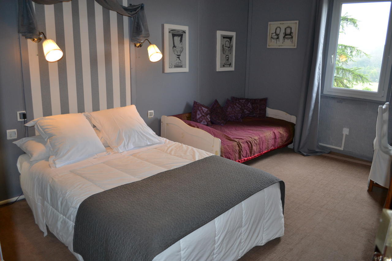 Logis Le Relais Sarrasin Hotel Vezenobres Room photo