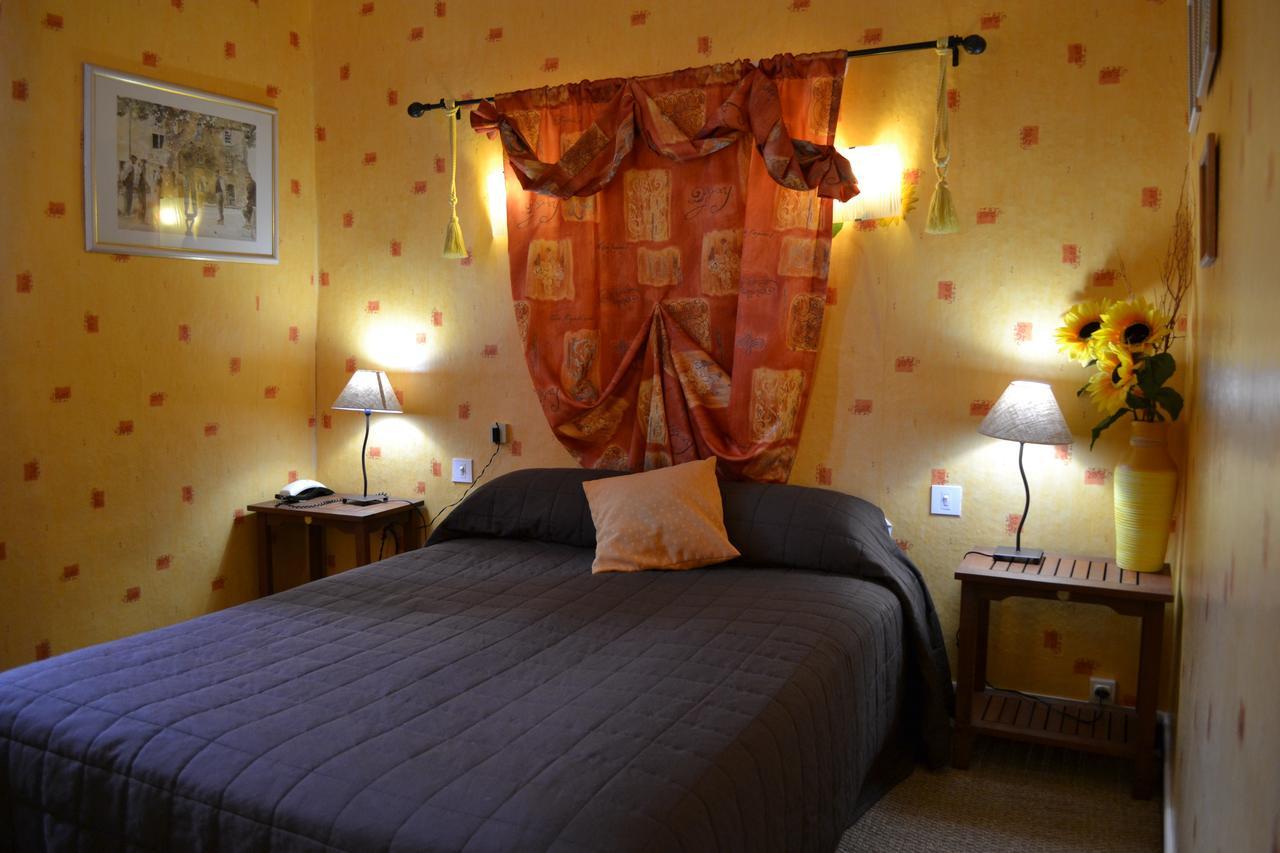 Logis Le Relais Sarrasin Hotel Vezenobres Room photo