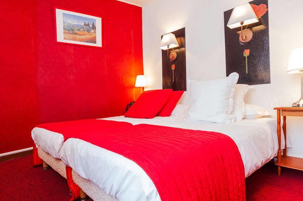 Logis Le Relais Sarrasin Hotel Vezenobres Exterior photo
